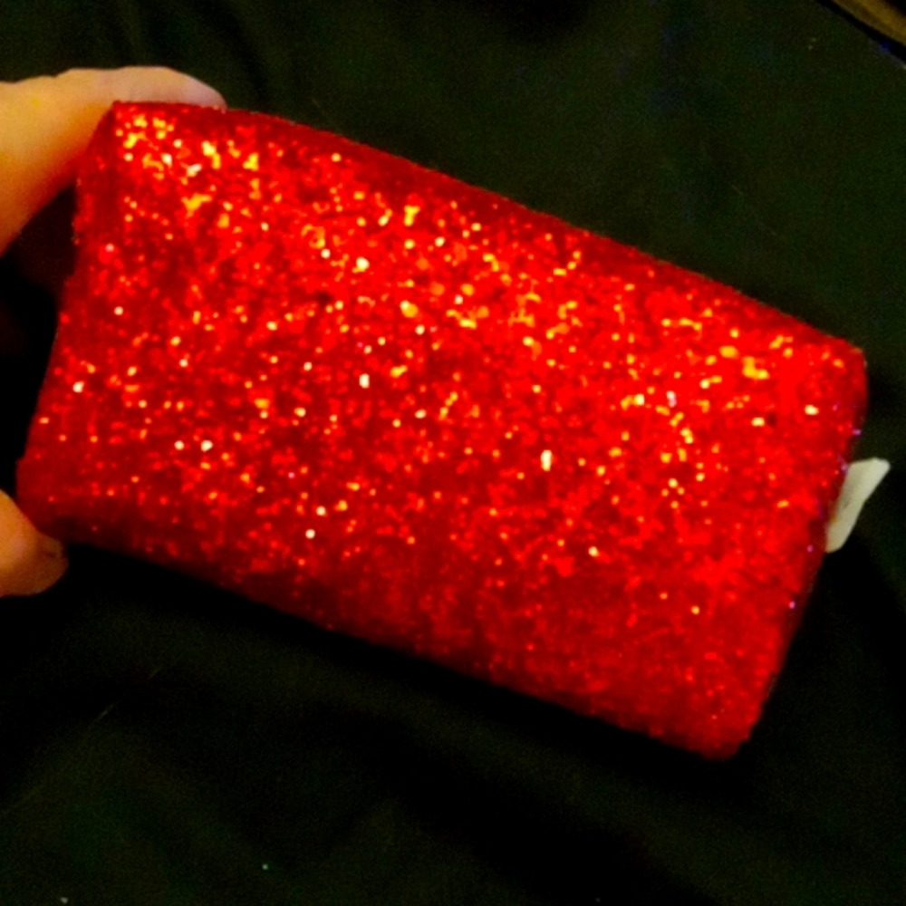 ❤️Bath & Body Works Red Glitter Cosmetic Bag!